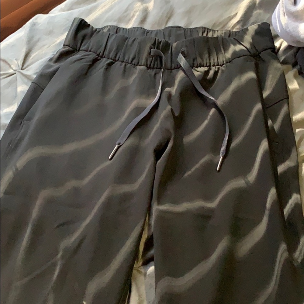 BLACK LULU LEMON JOGGERS
